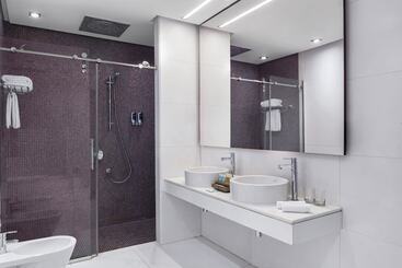 هتل Four Points By Sheraton Doha