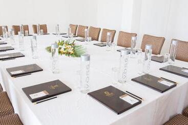 هتل Gold Zanzibar Beach House & Spa