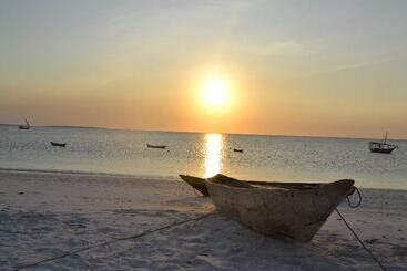 هتل Gold Zanzibar Beach House & Spa