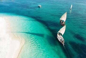 هتل Gold Zanzibar Beach House & Spa