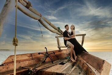 هتل Gold Zanzibar Beach House & Spa