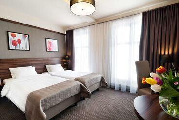 هتل Golden Tulip Krakow City Center