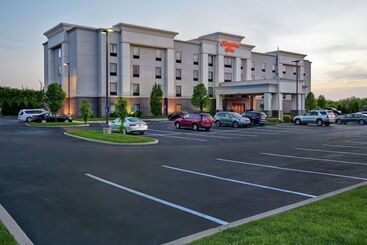 בית מלון כפרי Hampton Inn Middletown