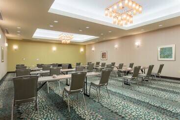 هتل Holiday Inn Texarkana Arkansas Convention Center, An Ihg