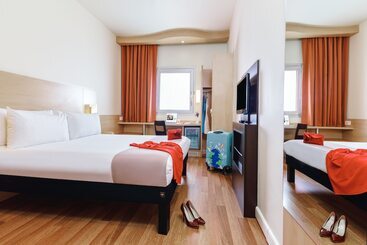 هتل Ibis Istanbul Esenyurt