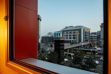 هتل Ibis Istanbul Esenyurt