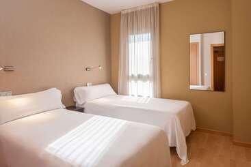 هتل Madrid Airport Suites, Affiliated By Meliá