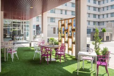 هتل Madrid Airport Suites, Affiliated By Meliá
