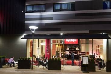 هتل Mercure Cholet Centre