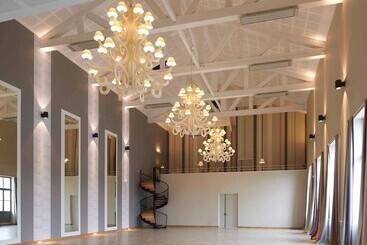 هتل Mercure Cholet Centre