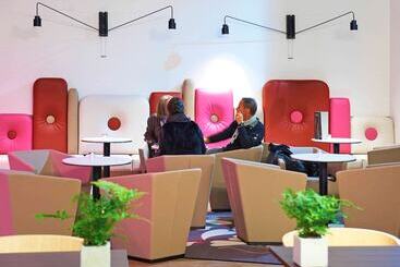 هتل Mercure Cholet Centre