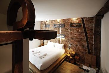 هتل Pension Basque Boutique