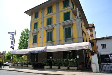 هتل Savona