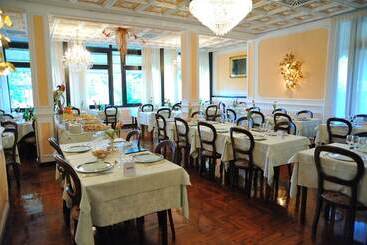 هتل Savona