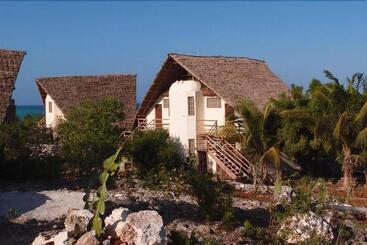 هتل Sunshine Marine Lodge