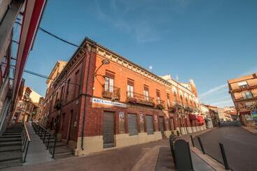 Los Balcones Del Camino