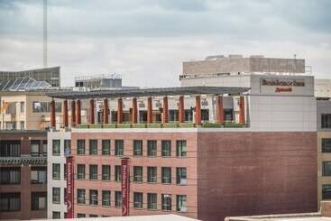 Residence Inn By Marriott Boston Back Bay/fenway