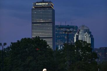 Residence Inn By Marriott Boston Back Bay/fenway