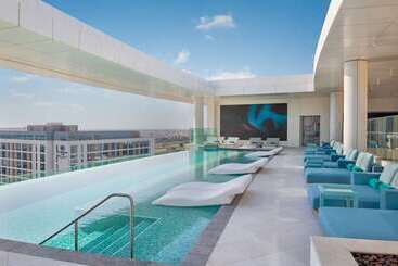 هتل The Wb Abu Dhabi, Curio Collection By Hilton