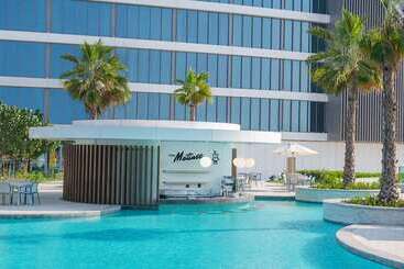هتل The Wb Abu Dhabi, Curio Collection By Hilton