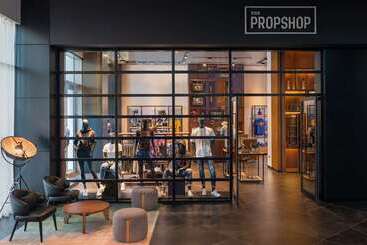 هتل The Wb Abu Dhabi, Curio Collection By Hilton