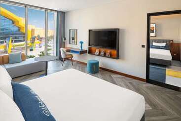 هتل The Wb Abu Dhabi, Curio Collection By Hilton