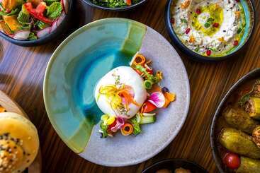 هتل The Wb Abu Dhabi, Curio Collection By Hilton