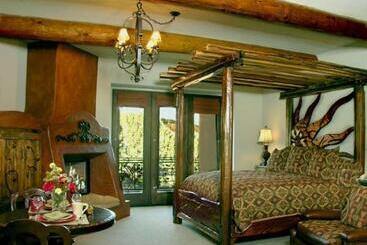 Adobe Grand Villas