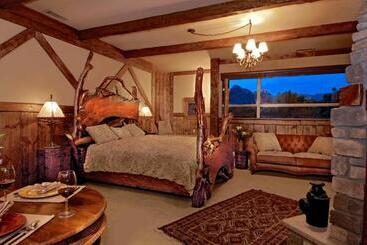 Adobe Grand Villas
