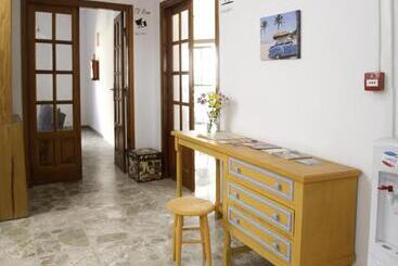 Casa Grande Surf Hostel