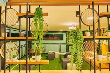 Gloria Izaro Club