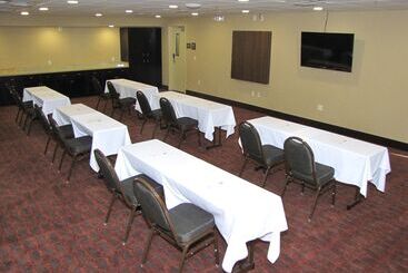 Hampton Inn & Suites Jamestown, Nd