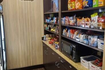 Hampton Inn & Suites Jamestown, Nd