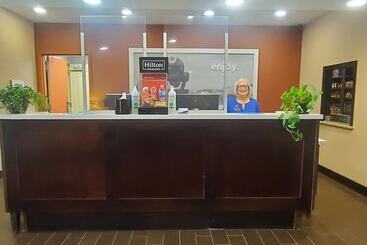 Hampton Inn & Suites Jamestown, Nd