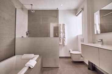 هتل Baobab Suites