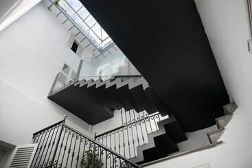 هتل Brondo Architect