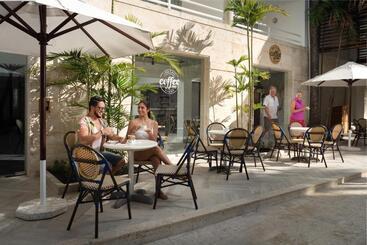 هتل Casa Marina Beach & Reef All Inclusive