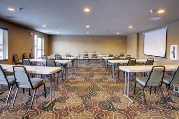 ホテル Cobblestone Inn & Suites  Rugby
