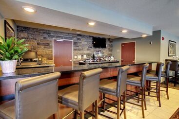 ホテル Cobblestone Inn & Suites  Rugby