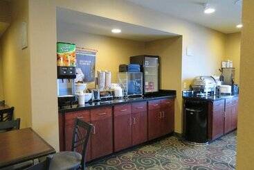 ホテル Cobblestone Inn & Suites  Rugby