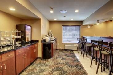 ホテル Cobblestone Inn & Suites  Rugby