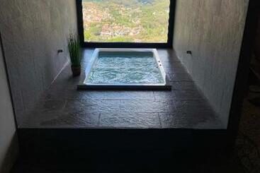 هتل El Petit Mirador