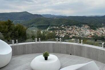 هتل El Petit Mirador