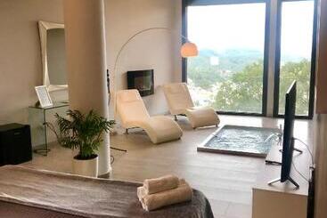 هتل El Petit Mirador