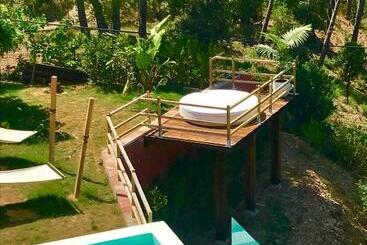 هتل El Petit Mirador