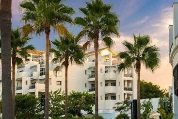 Estepona Hotel & Spa Resort