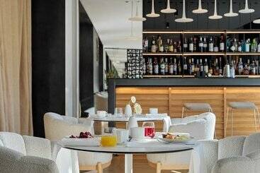 هتل H10 Port Vell 4* Sup