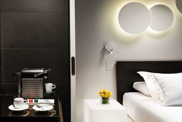 هتل H10 Port Vell 4* Sup