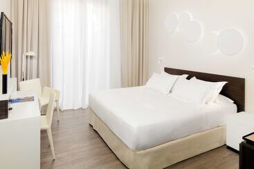 هتل H10 Port Vell 4* Sup