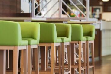 هتل Hampton By Hilton Exeter Airport